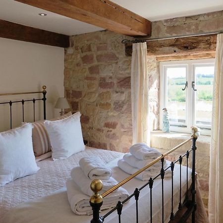 Woodpecker Loft At Millfields Farm Cottages Ashbourne  Extérieur photo