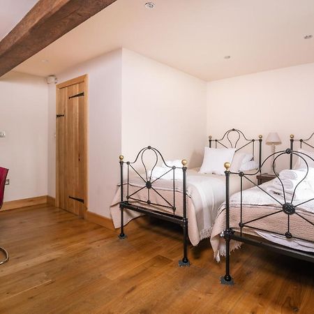 Woodpecker Loft At Millfields Farm Cottages Ashbourne  Extérieur photo