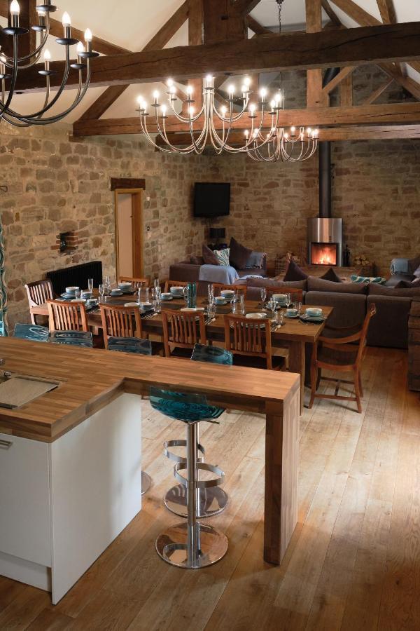 Woodpecker Loft At Millfields Farm Cottages Ashbourne  Extérieur photo